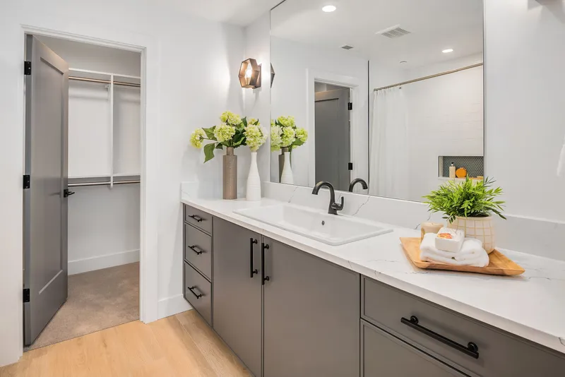 Kirkland — interior and exterior detail